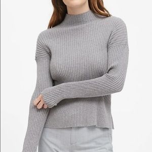 Banana Republic Ribbed Turtleneck Sweater in Heather Grey